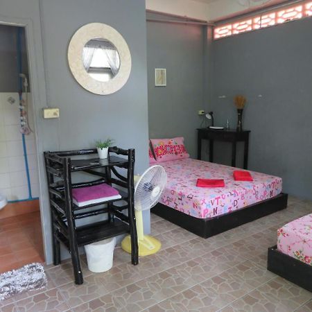 Same Same Guesthouse, Bar & Restaurant (Adults Only) Haad Rin Luaran gambar