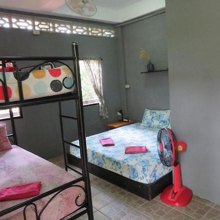 Same Same Guesthouse, Bar & Restaurant (Adults Only) Haad Rin Luaran gambar