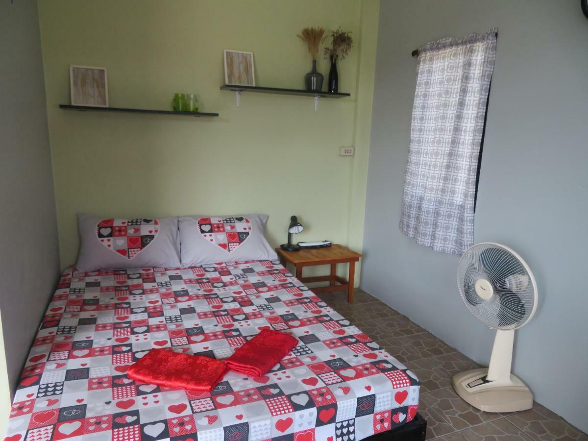 Same Same Guesthouse, Bar & Restaurant (Adults Only) Haad Rin Luaran gambar